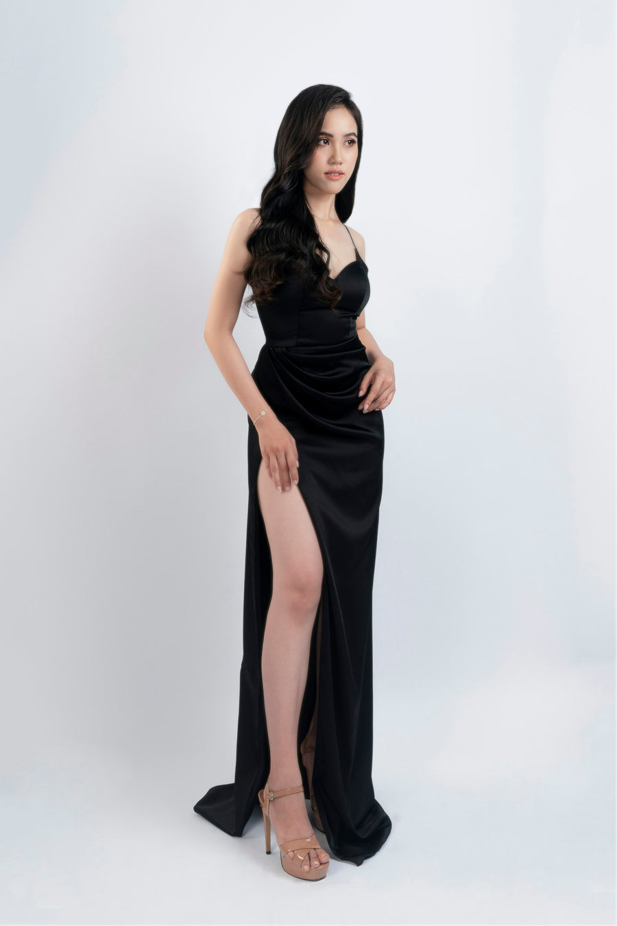 Robe Noire – Black