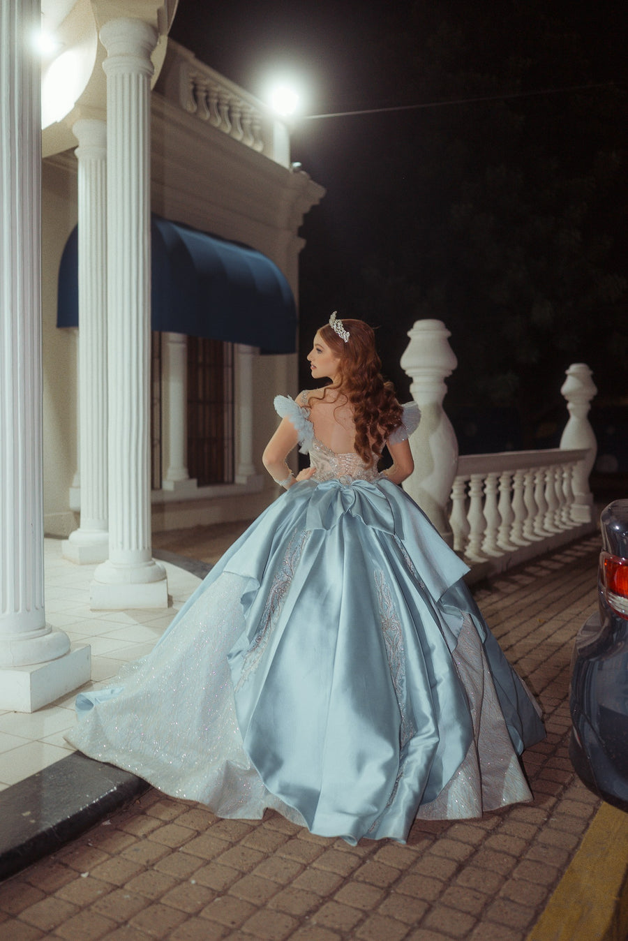 Robe Bal – Ice blue
